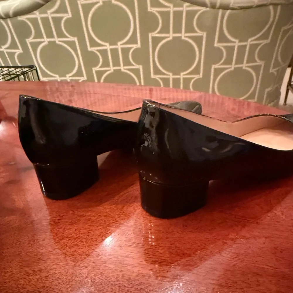 Manolo Blahnik Black Women's Shoes - Picture 4 of 7